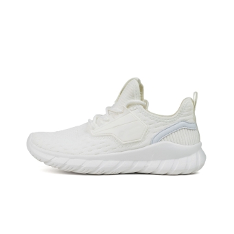 Sports Shoes & Floaters